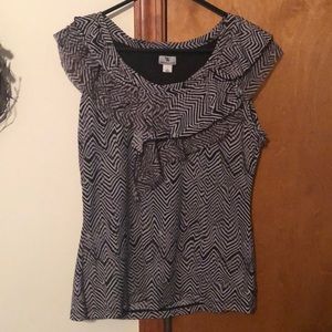 Worthington frilly, sleeveless top